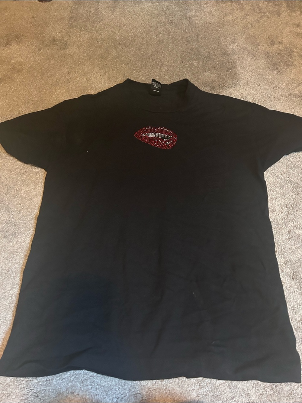 Lip bite shirt and overall set